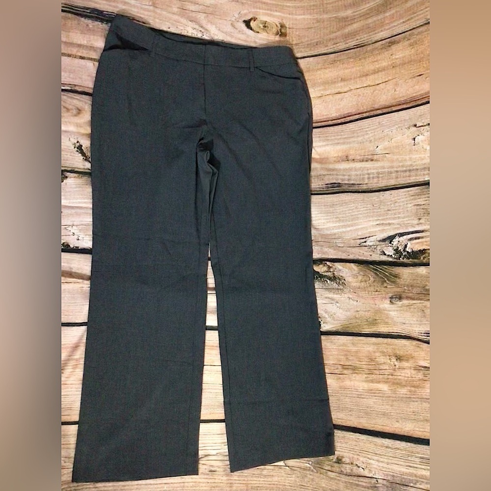 16 Petites Ladies Gray slacks. (0095)